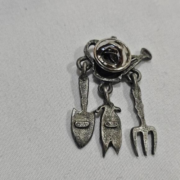 Vintage Signed JJ Jonette Watering Can & Dangle Garden Tools Brooch/ Pin - Picture 3 of 5